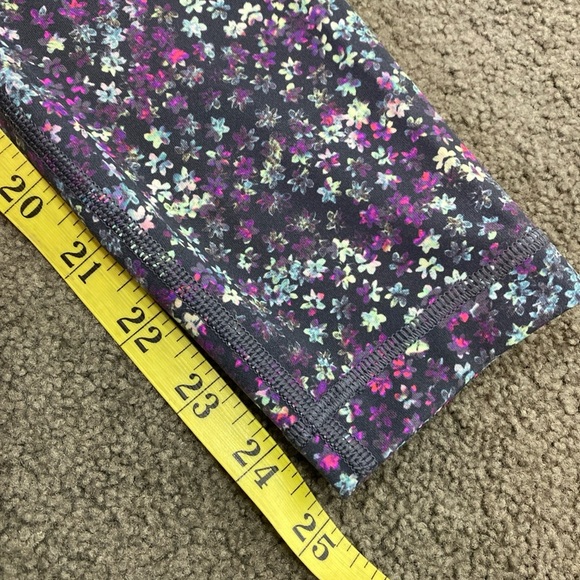 Lululemon Wunder Under Hi-Rise Size 4 High Rise Floral Purple Black Leggings - Picture 6 of 7